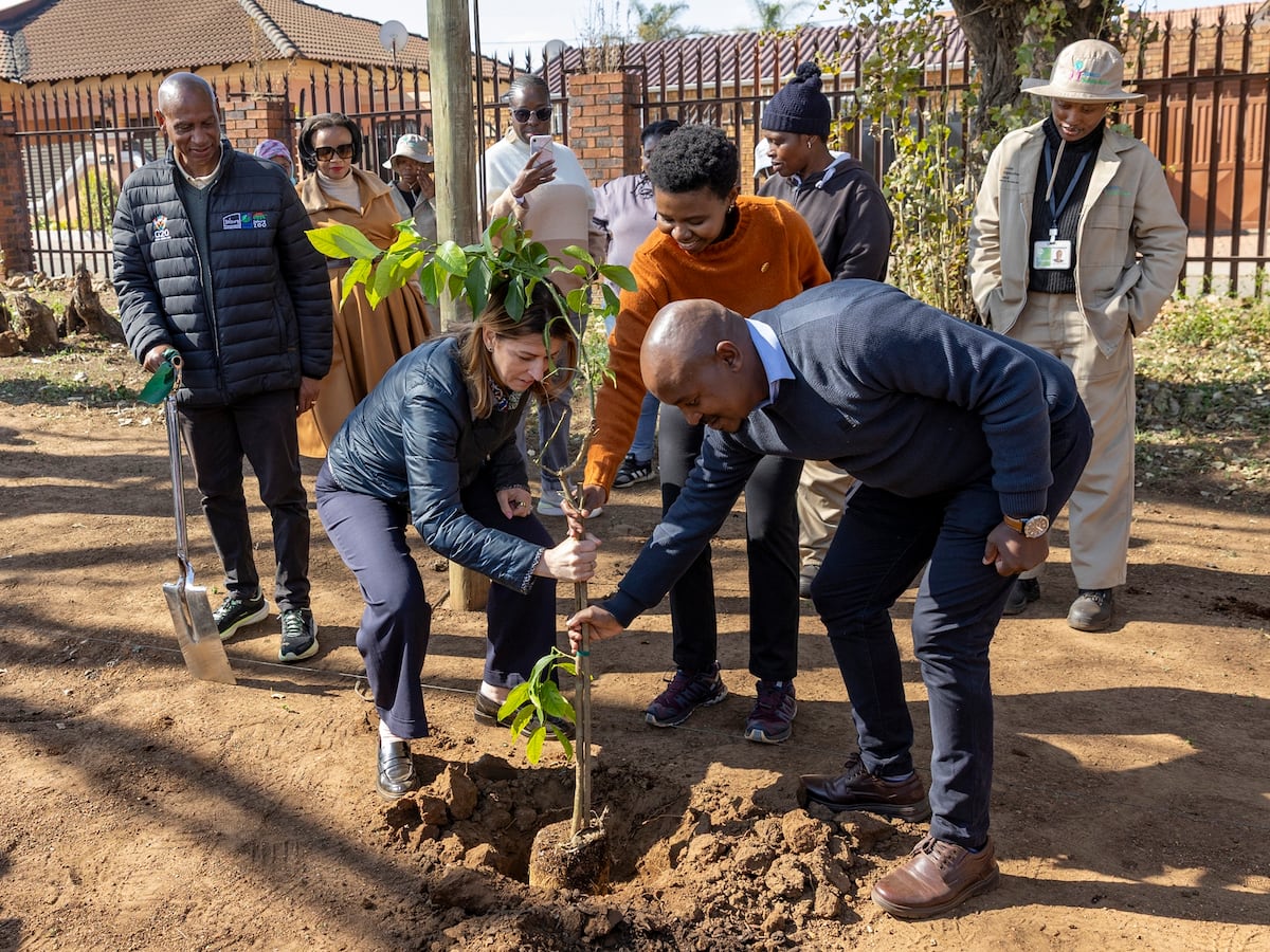 Amazon Invests R24m in Soweto Greening Project to Create 300 Jobs